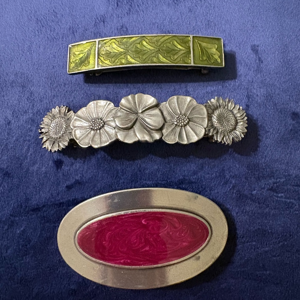 Elegant Floral and Oval Hair Clip Set